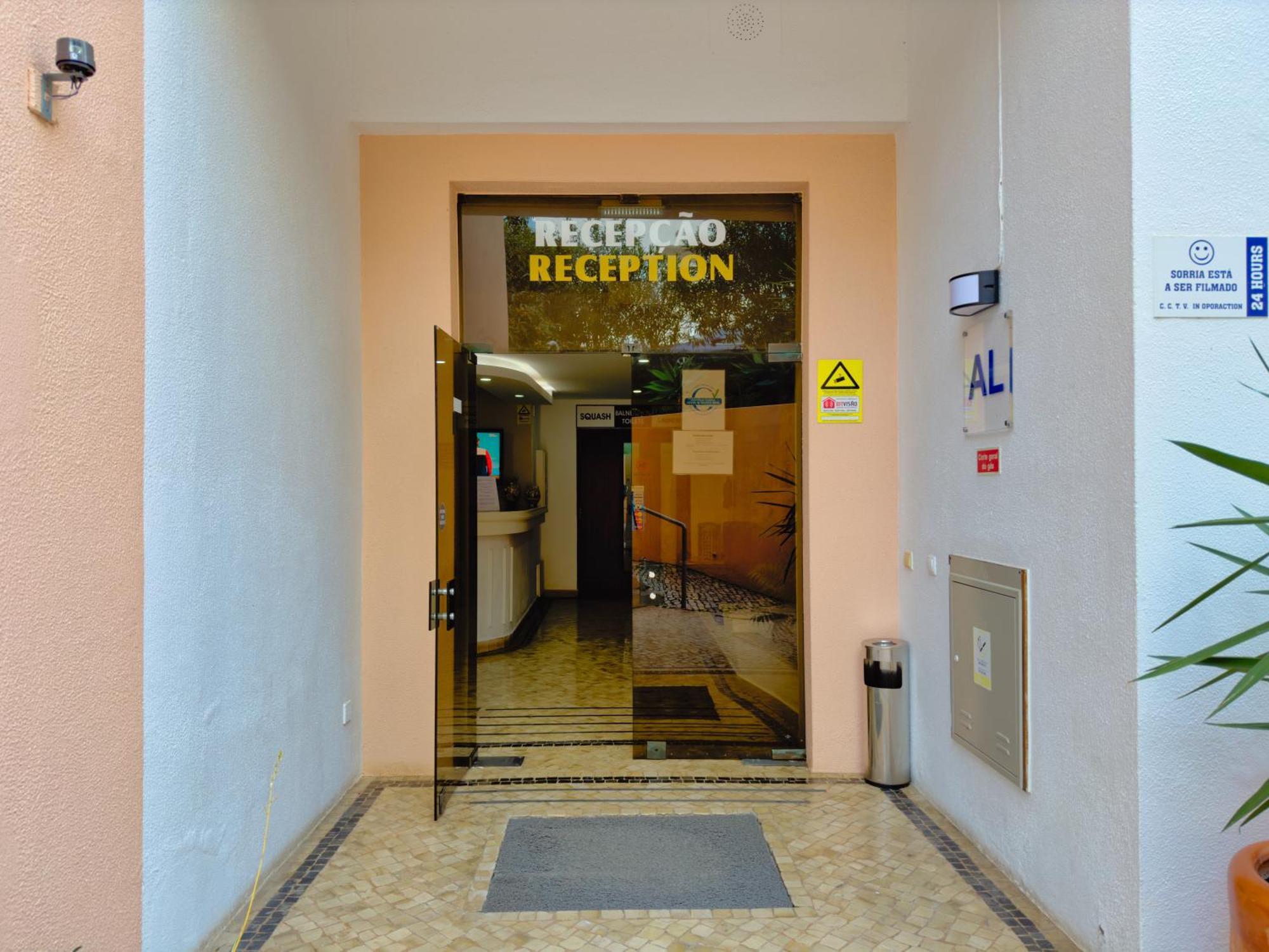 Squash Club Apartamentos Portimao Ngoại thất bức ảnh